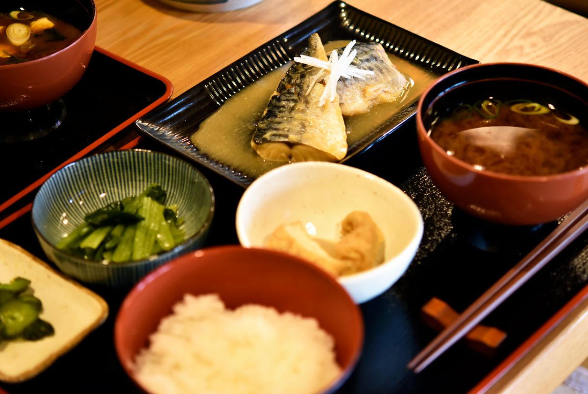 サバの味噌煮定食